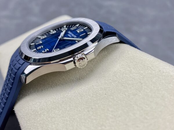 a1739629848234_5132-1.jpg Patek Philippe Aquanaut 5168 Red