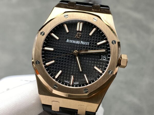 Audemars Piguet Royal Oak 15500 Red