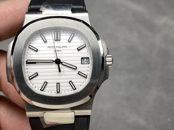 Patek Philippe Nautilus 5711 Silver