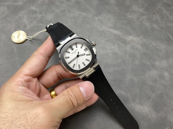 Patek Philippe Nautilus 5711 Silver