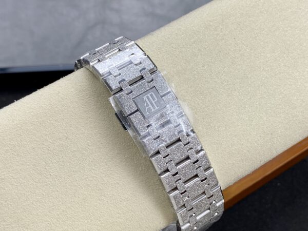 Audemars Piguet Royal Oak 26240 Blue