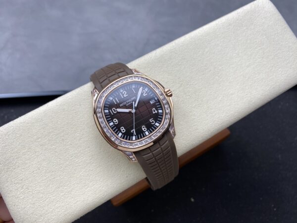 Patek Philippe Aquanaut 5167/300G White