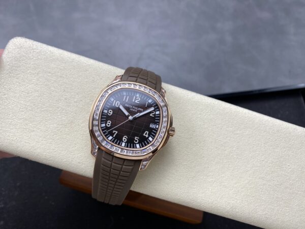 Patek Philippe Aquanaut 5167/300G White