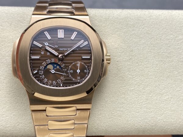 Patek Philippe Nautilus 21600 Blue