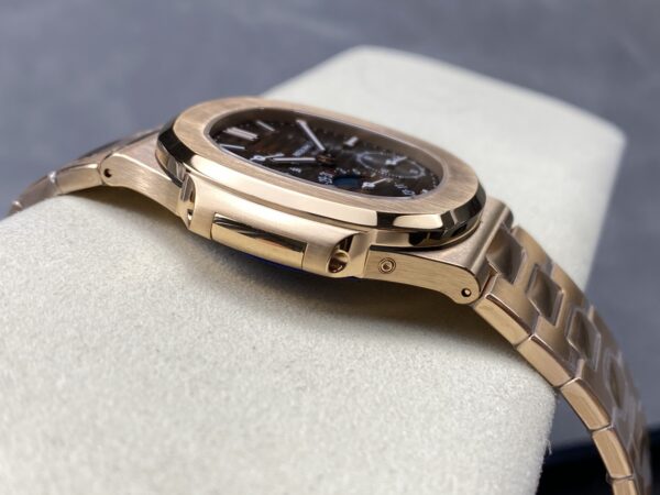 Patek Philippe Nautilus 21600 Blue
