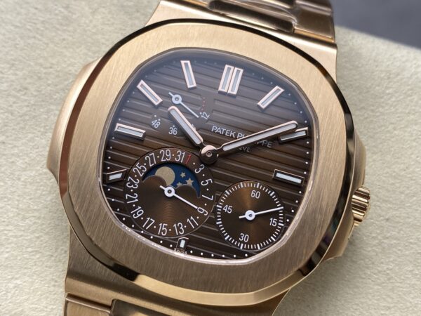 Patek Philippe Nautilus 21600 Blue
