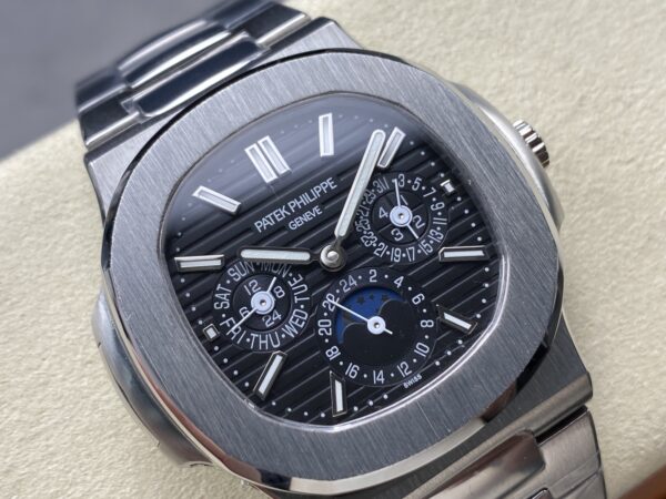 Patek Philippe Nautilus 5740/1G