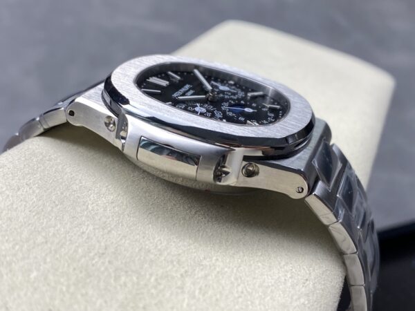 Patek Philippe Nautilus 5740/1G