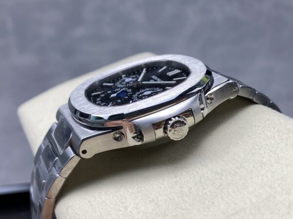 Patek Philippe Nautilus 5740/1G