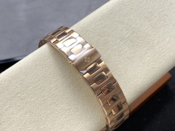 Patek Philippe Nautilus 5740/1G