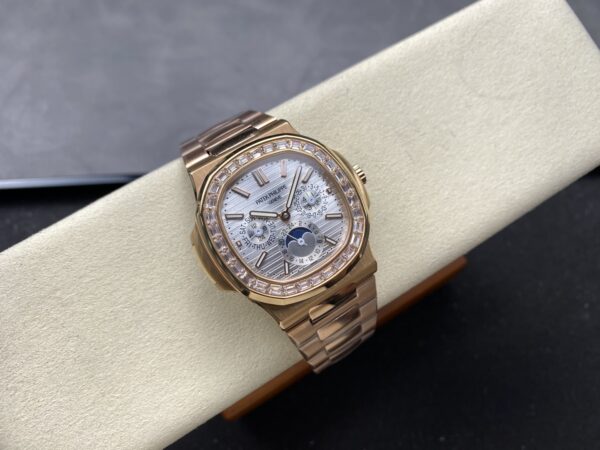 Patek Philippe Nautilus 5740/1G