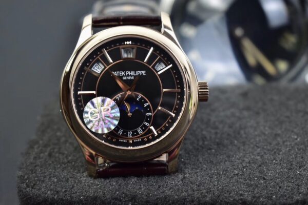 Patek Philippe Watch 5205