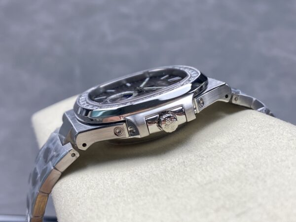 Patek Philippe Nautilus 5726/1A White