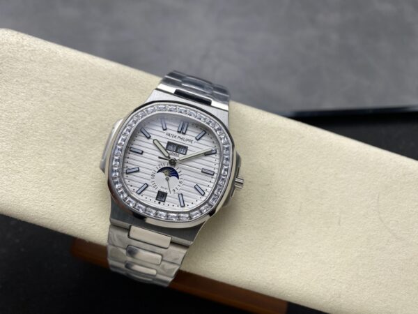 Patek Philippe Nautilus 5726/1A White