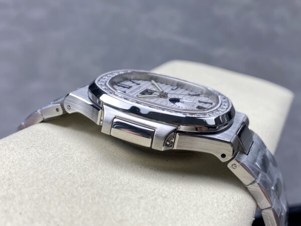 Patek Philippe Nautilus 5726/1A White