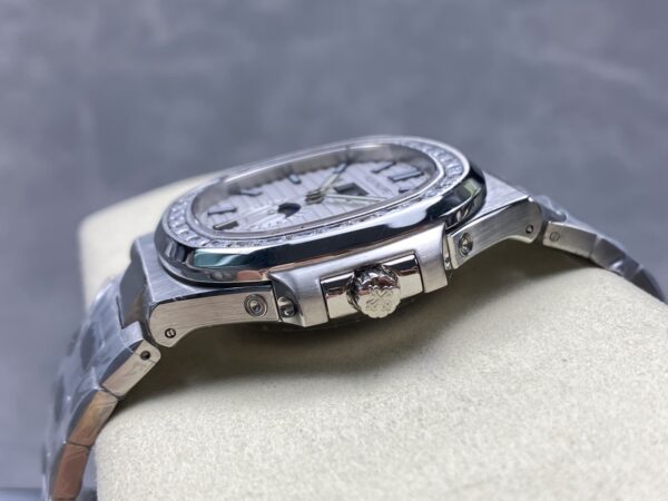 Patek Philippe Nautilus 5726/1A White