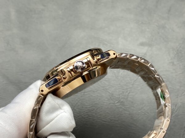 Patek Philippe Nautilus 5990
