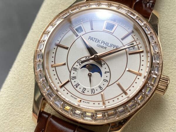 Patek Philippe Nautilus 5205G-013