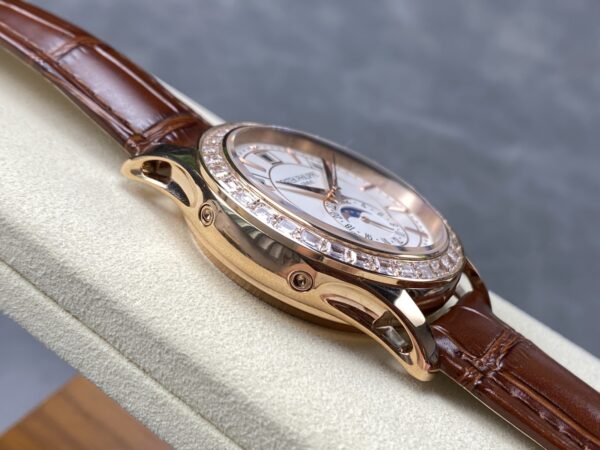 Patek Philippe Nautilus 5205G-013