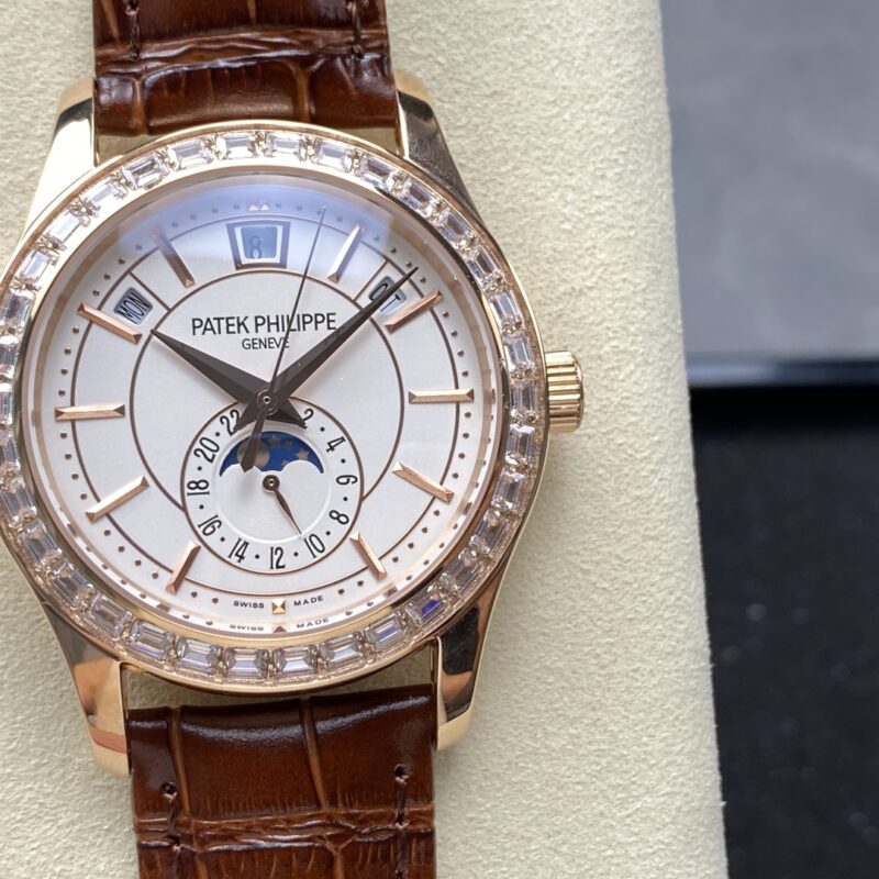 Patek Philippe Nautilus 5205G-013
