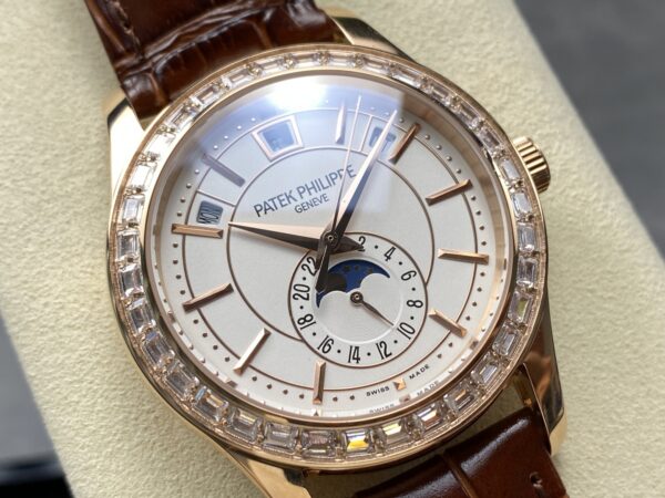 Patek Philippe Nautilus 5205G-013