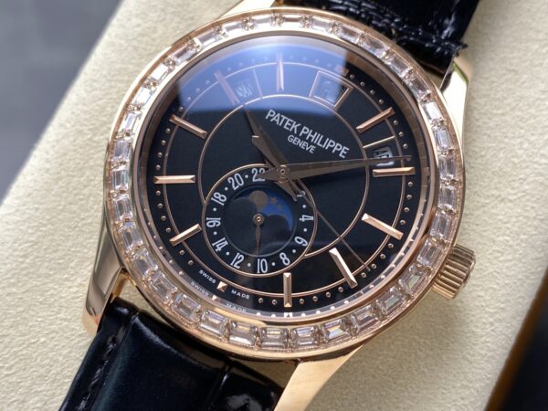 Patek Philippe Nautilus 5205G-013