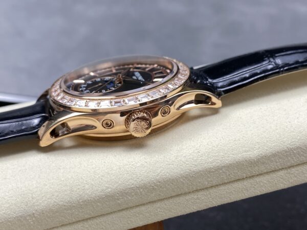 Patek Philippe Nautilus 5205G-013