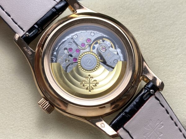 Patek Philippe Nautilus 5205G-013