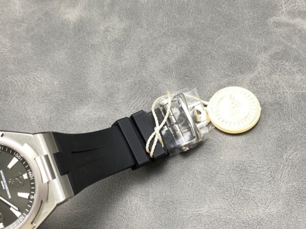 Patek Philippe Overseas 47040