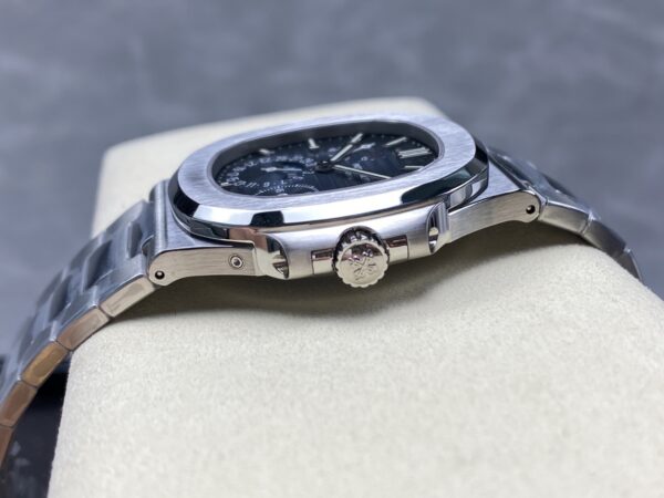 Patek Philippe Nautilus 5712
