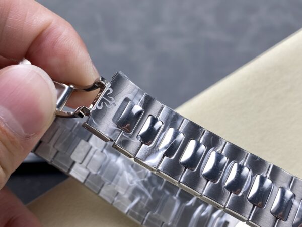 Patek Philippe Nautilus 5712