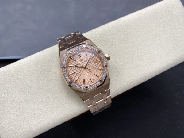 a1742822525410_0658-1.jpg Audemars Piguet Royal Oak (ROYAL OAK) Red