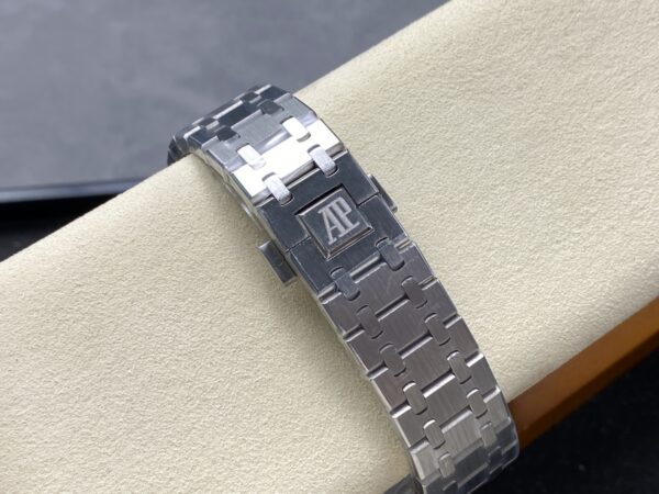 Audemars Piguet Watch 26574 Red