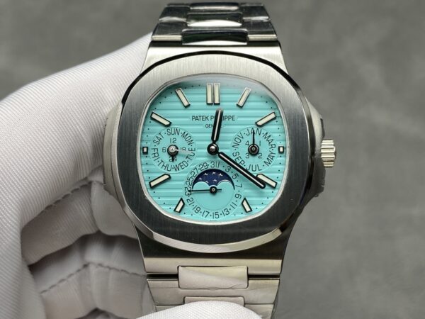 Patek Philippe Nautilus 5740/1G