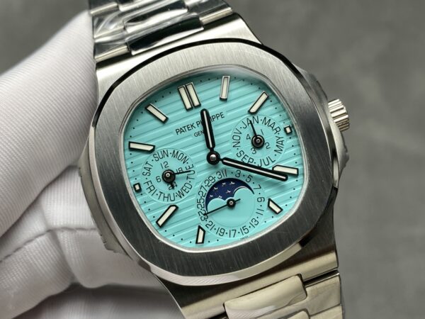 Patek Philippe Nautilus 5740/1G