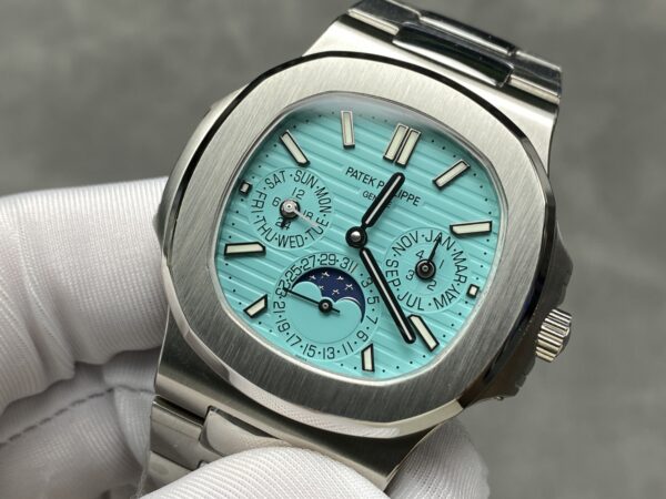 Patek Philippe Nautilus 5740/1G