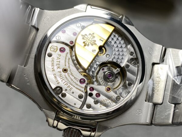 Patek Philippe Nautilus 5740/1G