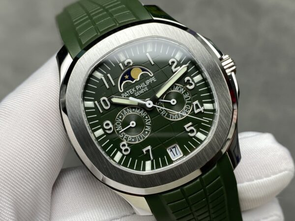 Patek Philippe Aquanaut 5261R-001 Blue