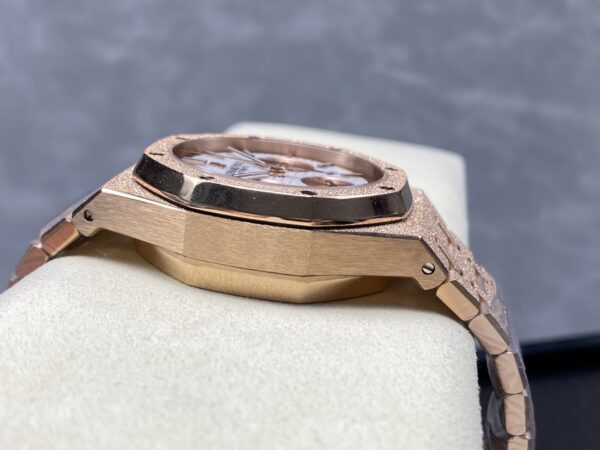 Audemars Piguet Royal Oak 26240 Blue