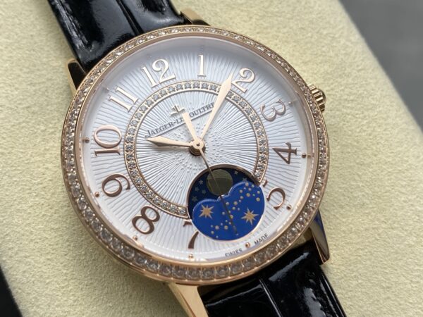 Jaeger-LeCoultre Watch (COMPLICATIONS) Blue