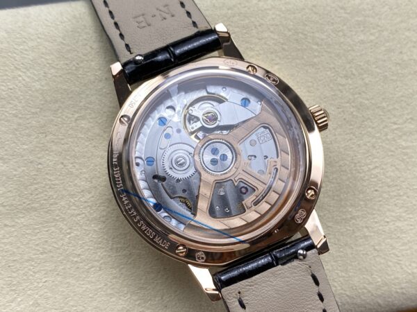 Jaeger-LeCoultre Watch (COMPLICATIONS) Blue