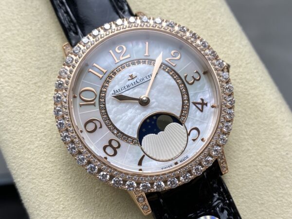 Jaeger-LeCoultre Watch (COMPLICATIONS) Blue
