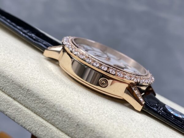 Jaeger-LeCoultre Watch (COMPLICATIONS) Blue