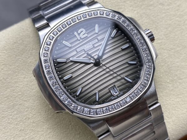 Patek Philippe Nautilus 7118
