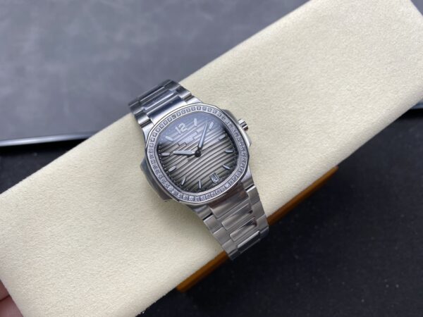 Patek Philippe Nautilus 7118
