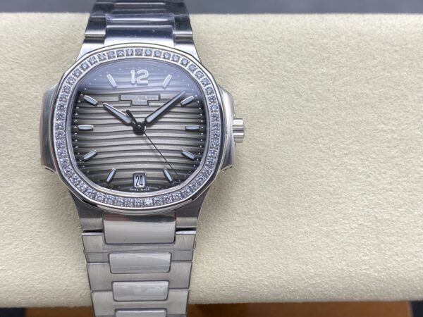 Patek Philippe Nautilus 7118
