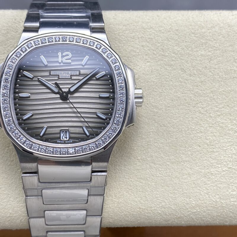 Patek Philippe Nautilus 7118