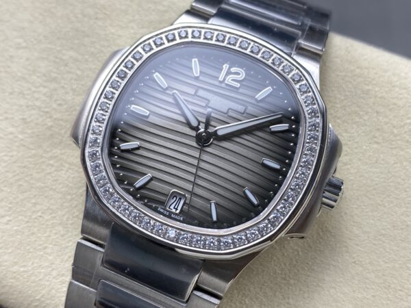 Patek Philippe Nautilus 7118