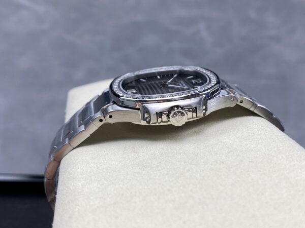 Patek Philippe Nautilus 7118