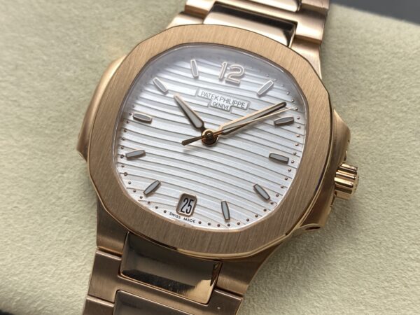 Patek Philippe Nautilus 7118